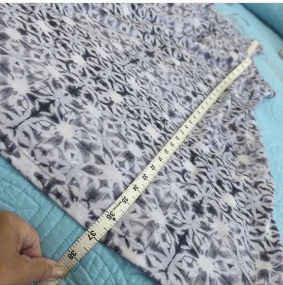 Athletic dress, batik print, knit, cut-out back athleisure blue-gray & pockets! - Picture 13 of 16